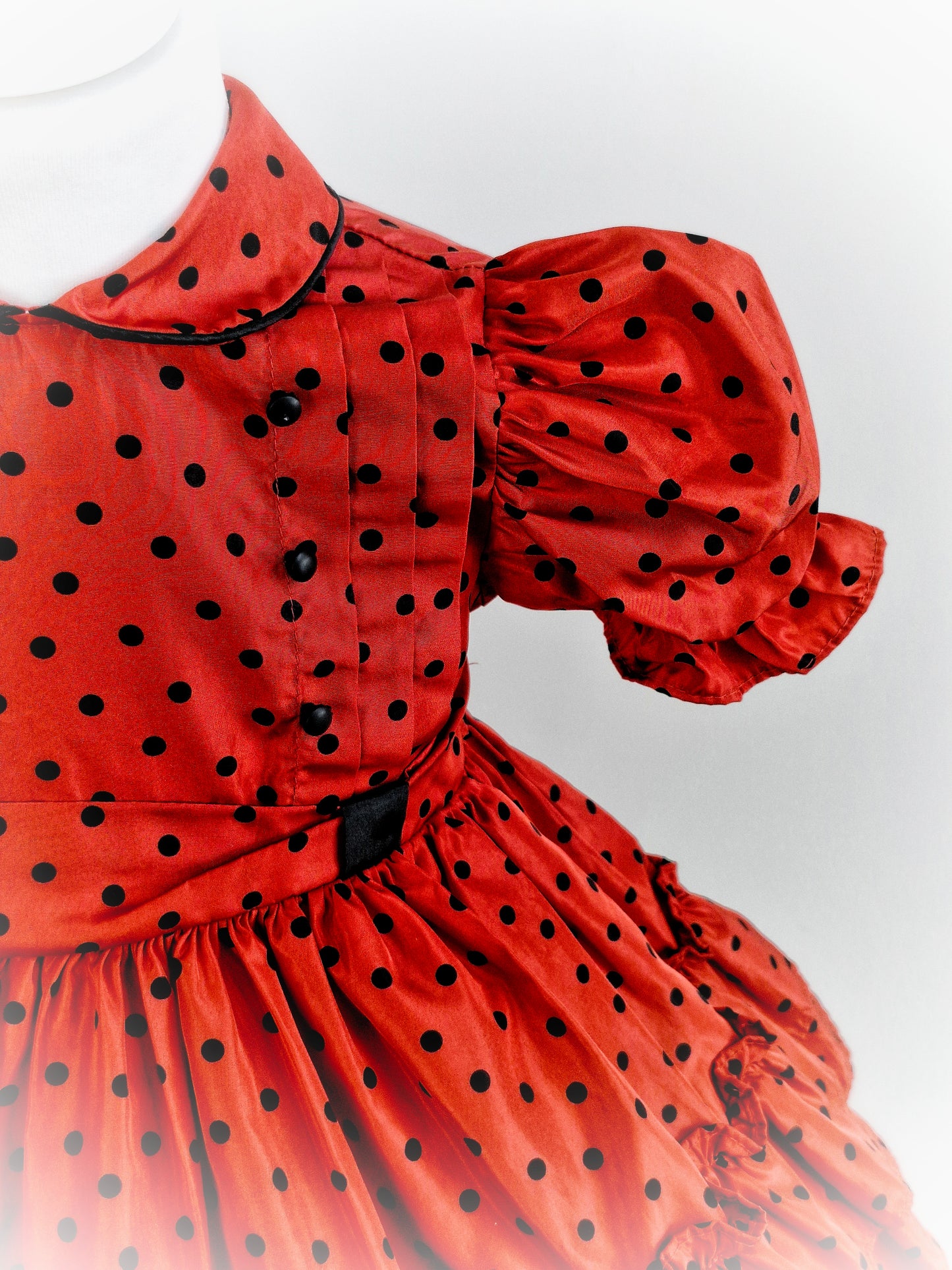 18-24 months. Red vintage dress with black spots, puff sleeves and collar