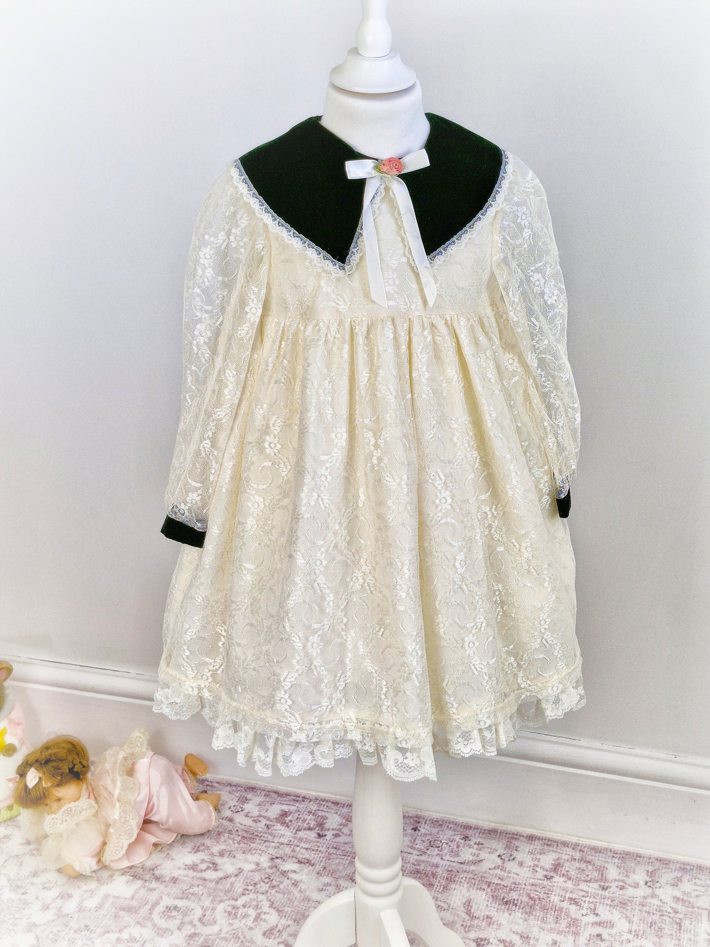 4-5 years. Cream lace vintage dress with black velour collar and cuffs from Evy