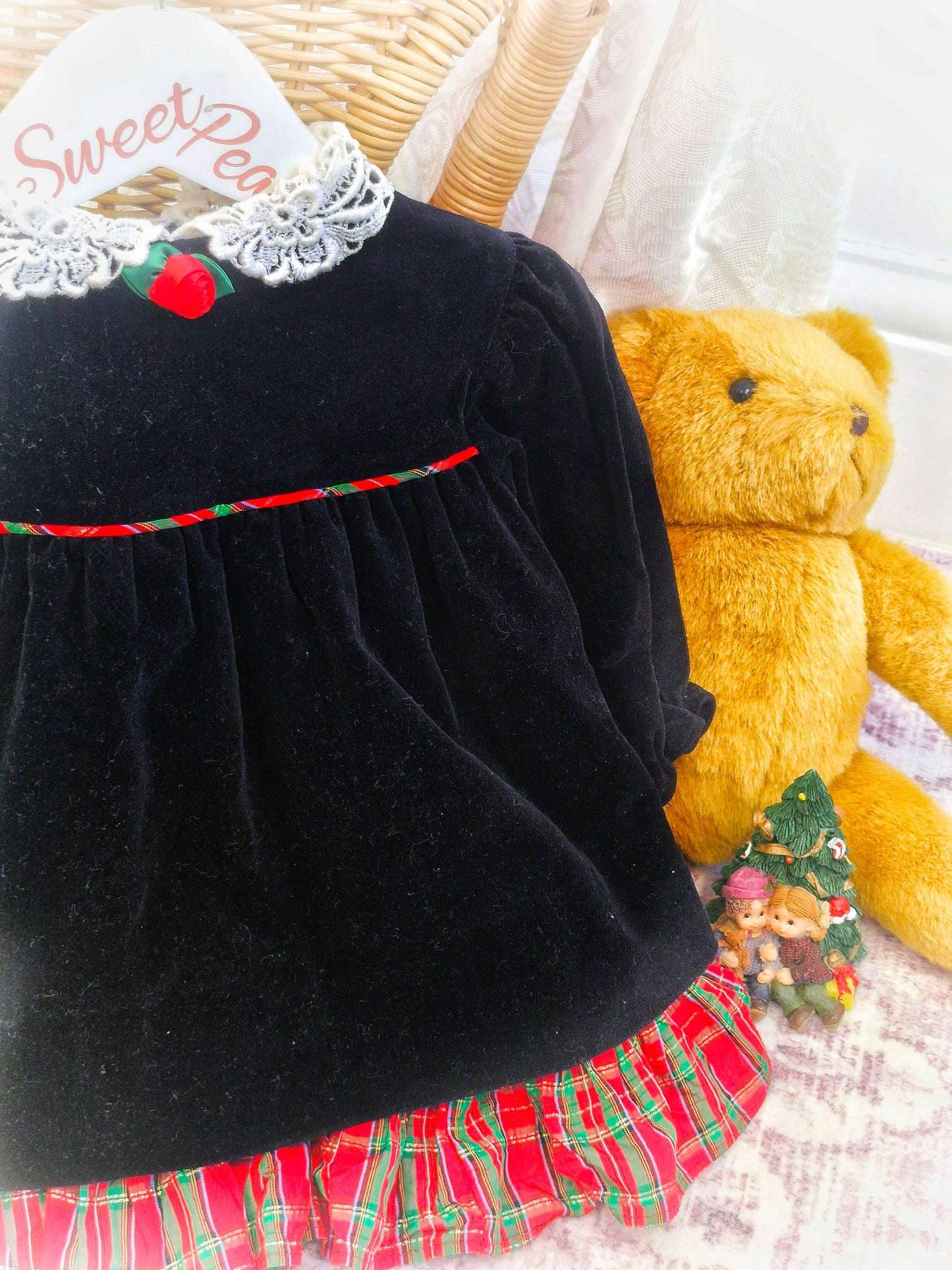 18-24 months. Black velvet Bryan with tartan trim and lace collar.