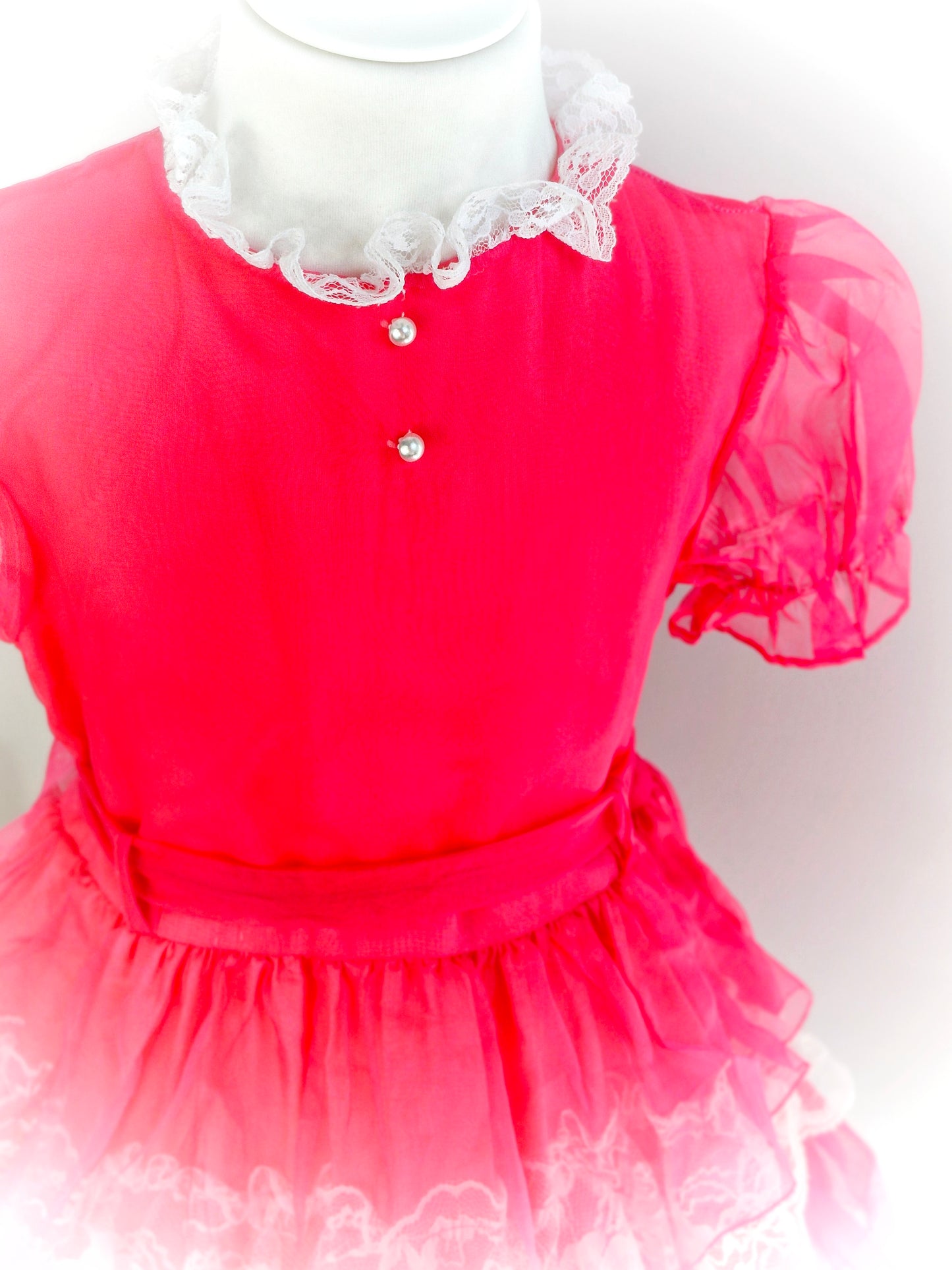 5-6 years. Hot pink vintage dress from Jill Lynn with white lace ruffles and neck