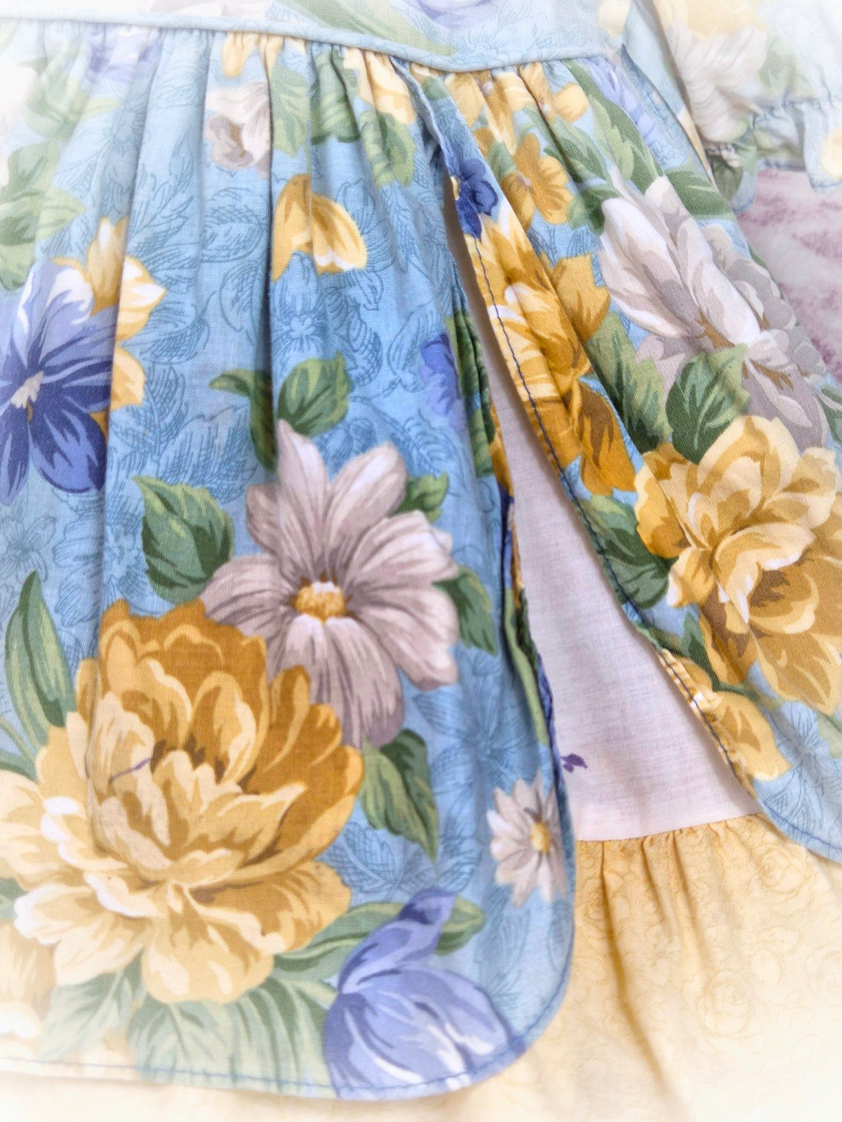 18-24 months. Yellow and blue floral vintage dress. Small fault*