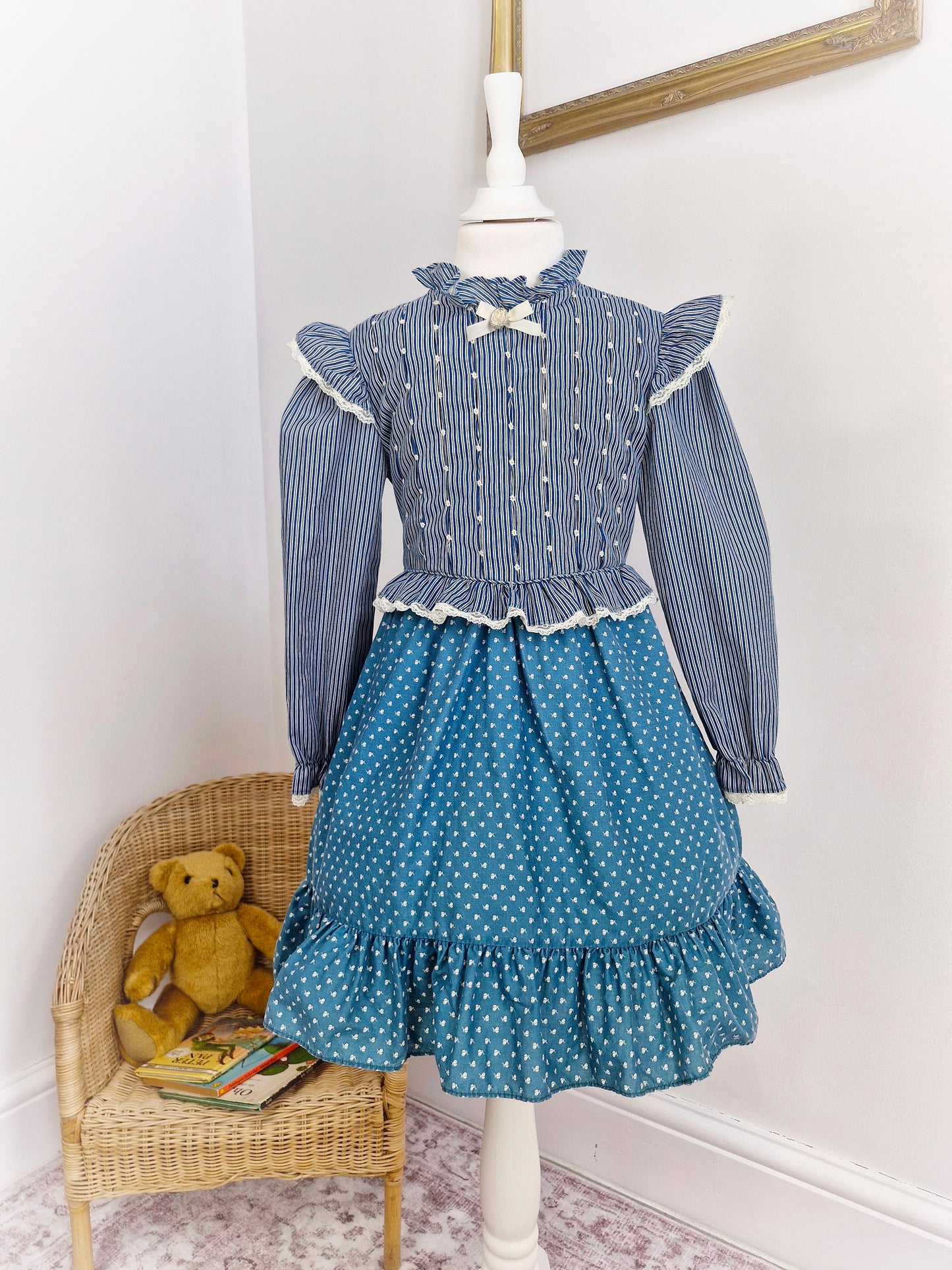 5-6 years. Blue and white smock Polly Flinders