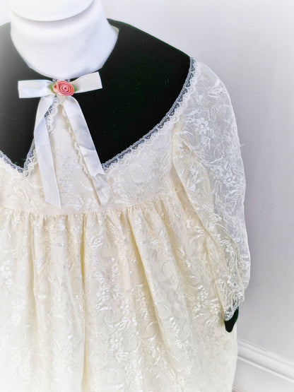 4-5 years. Cream lace vintage dress with black velour collar and cuffs from Evy
