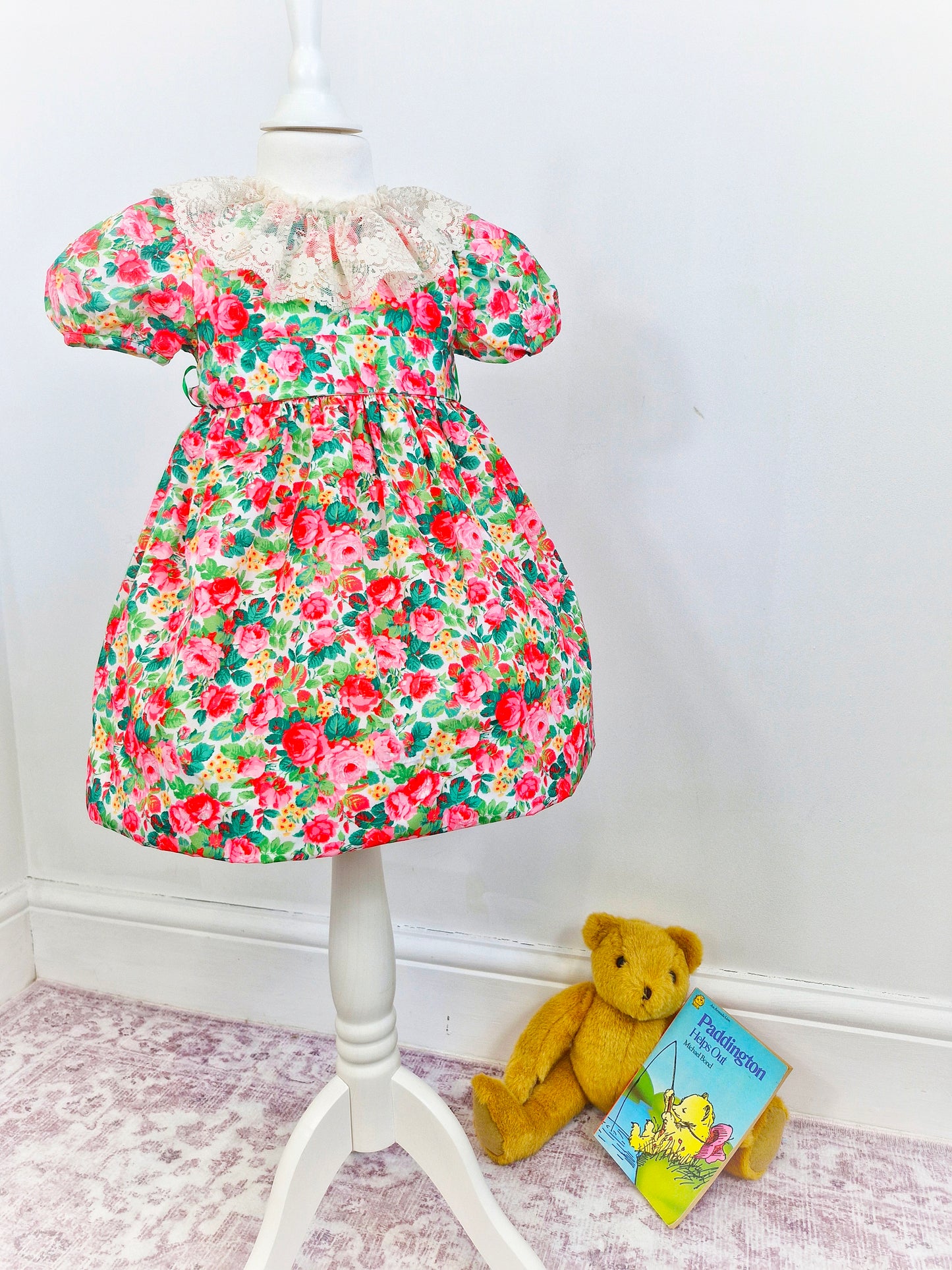 2-3 years. Vintage Sylvia White floral dress with white lace bib