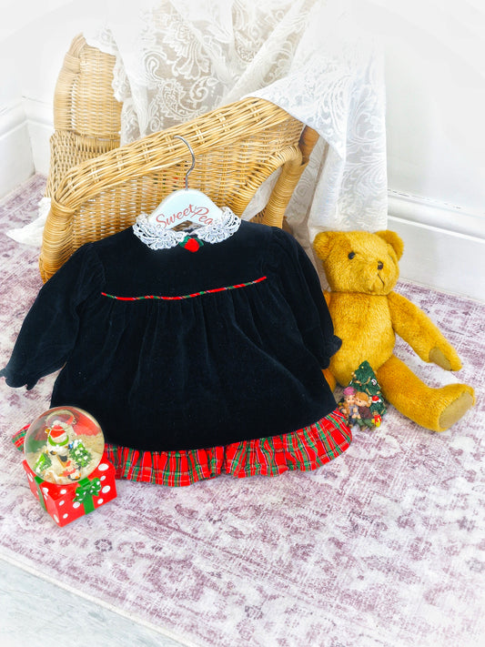 18-24 months. Black velvet Bryan with tartan trim and lace collar.