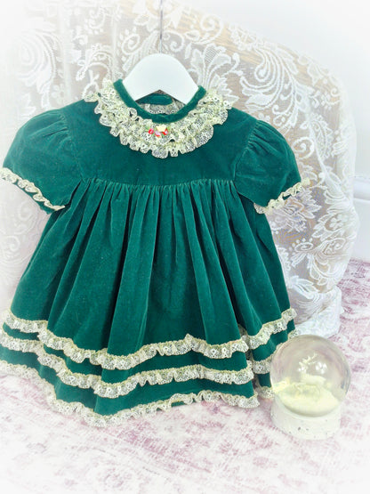 18-24 months. Forest green velvet vintage dress with cream lace frills