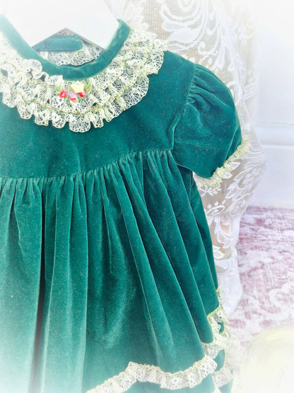 18-24 months. Forest green velvet vintage dress with cream lace frills