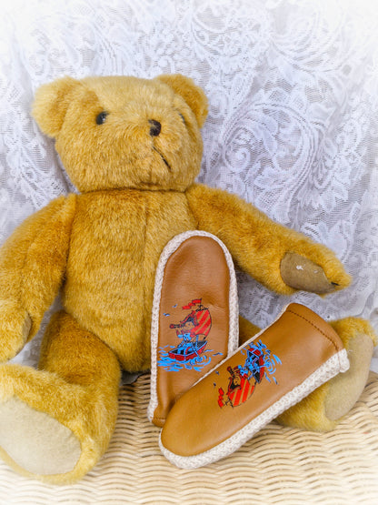 1-2 years. 70s Brown faux leather pirate mittens