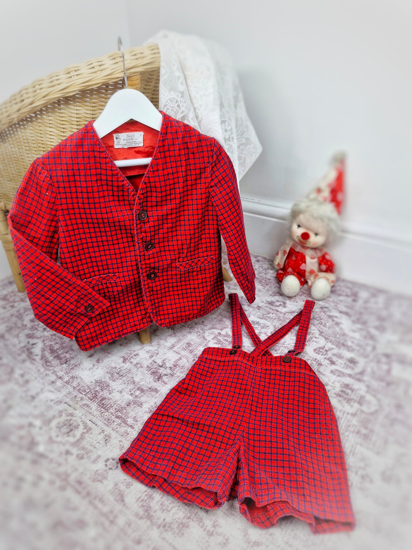 3 years. Two-piece vintage checkered corduroy set. Unisex. Jacket and overall shorts by Sears Winnie the Pooh. 1980s.