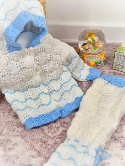 0-6 months. White and blue two-piece knit set