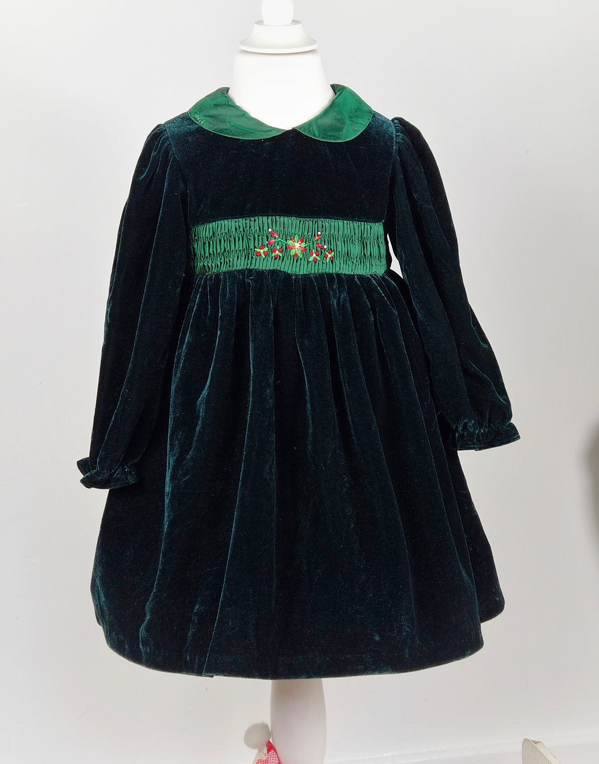 4 years. Green velvet vintage smock dress with red festive embroidery. See description*