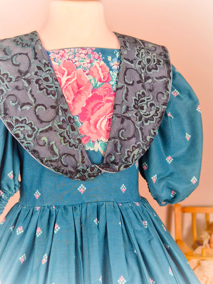 8-9 years. Teal vintage Daisy Kingdom dress