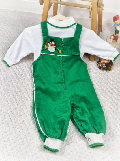 6 months. Vintage dungarees with snowman applique and long sleeve high-neck top. Some light piling on top*