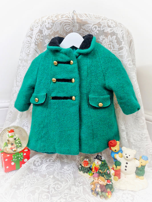 12-18 months. Green vintage winter coat with black collar and gold buttons. One decorative button missing*