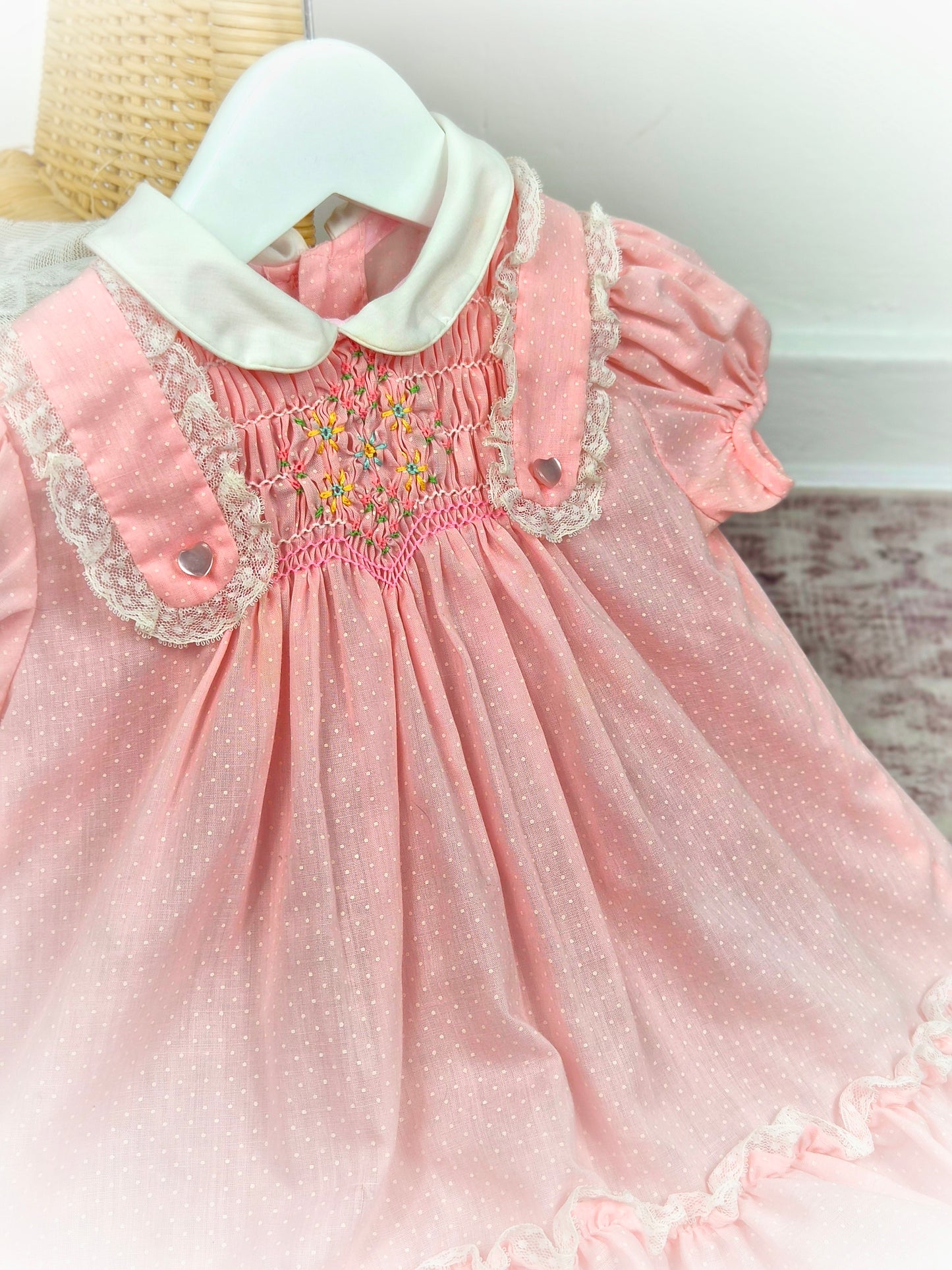18-24 months. Pink vintage Polly Flinders smock dress wih white collar and polka dots