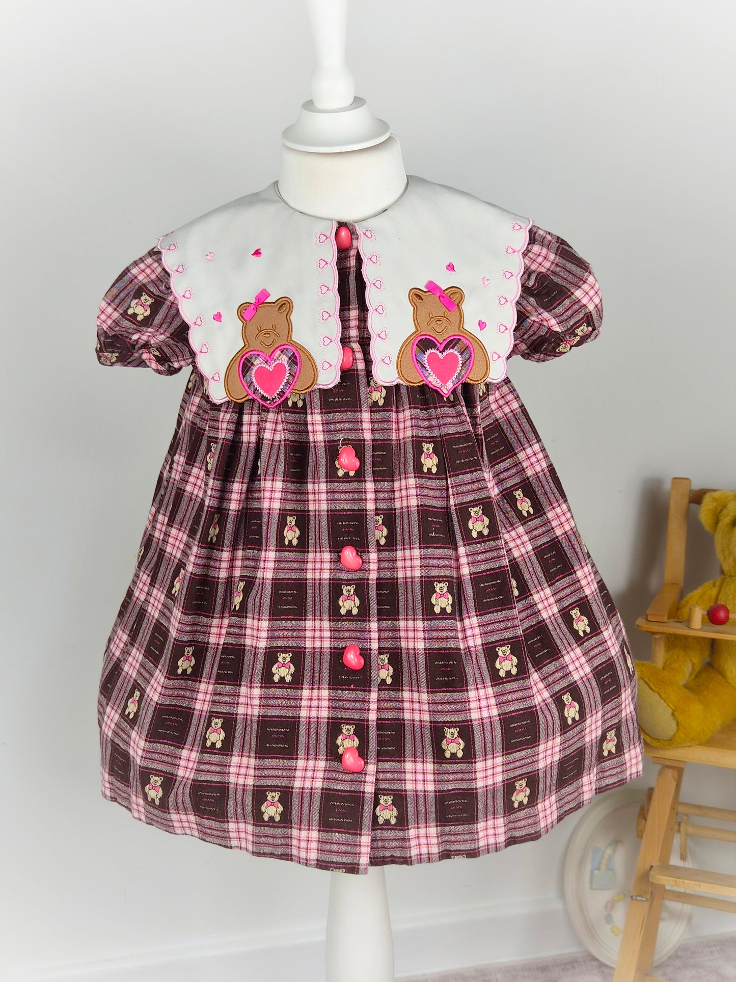 2-3 years. Brown and pink Bonnie Jean dress with large white collar, teddy bears, embroidered hearts and pink heart buttons