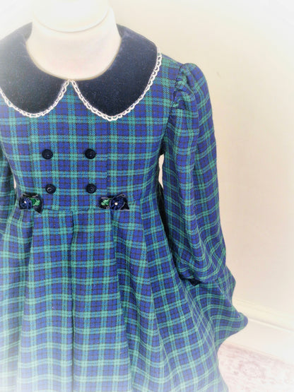 4-5 years. Blue and green vintage tartan dress by Bonnie Jean with velvet collar, buttons and bows