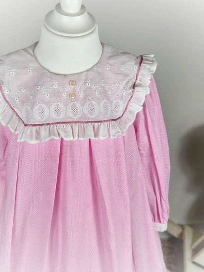 5 years. Pink vintage dress from Ruth of Carolina with white embroidered bib and polka dots*