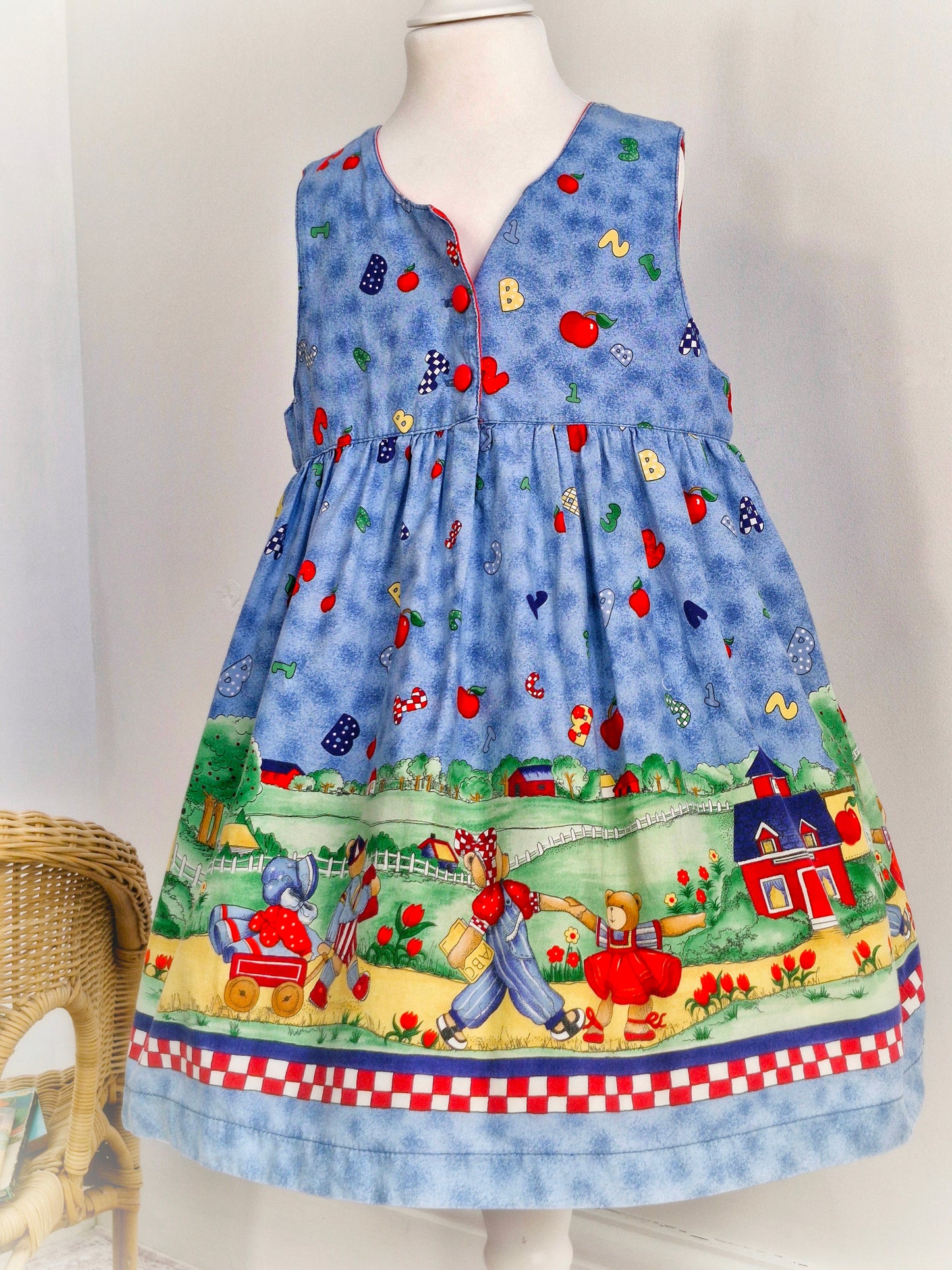 5-6 years. Sleeveless vintage dress with beautiful teddy bear family, alphabet and apples
