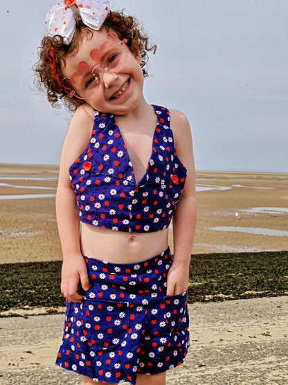 3-4 years. Blue crop top and matching shorts with apples and daisy print