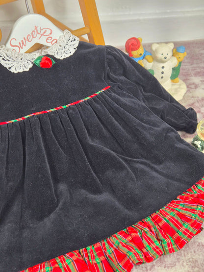 18-24 months. Black velvet vintage Bryan dress with a beautiful white lace Peter Pan collar, rose applique and festive tartan trim