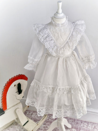 6-7 years. White lace vintage frilly dress