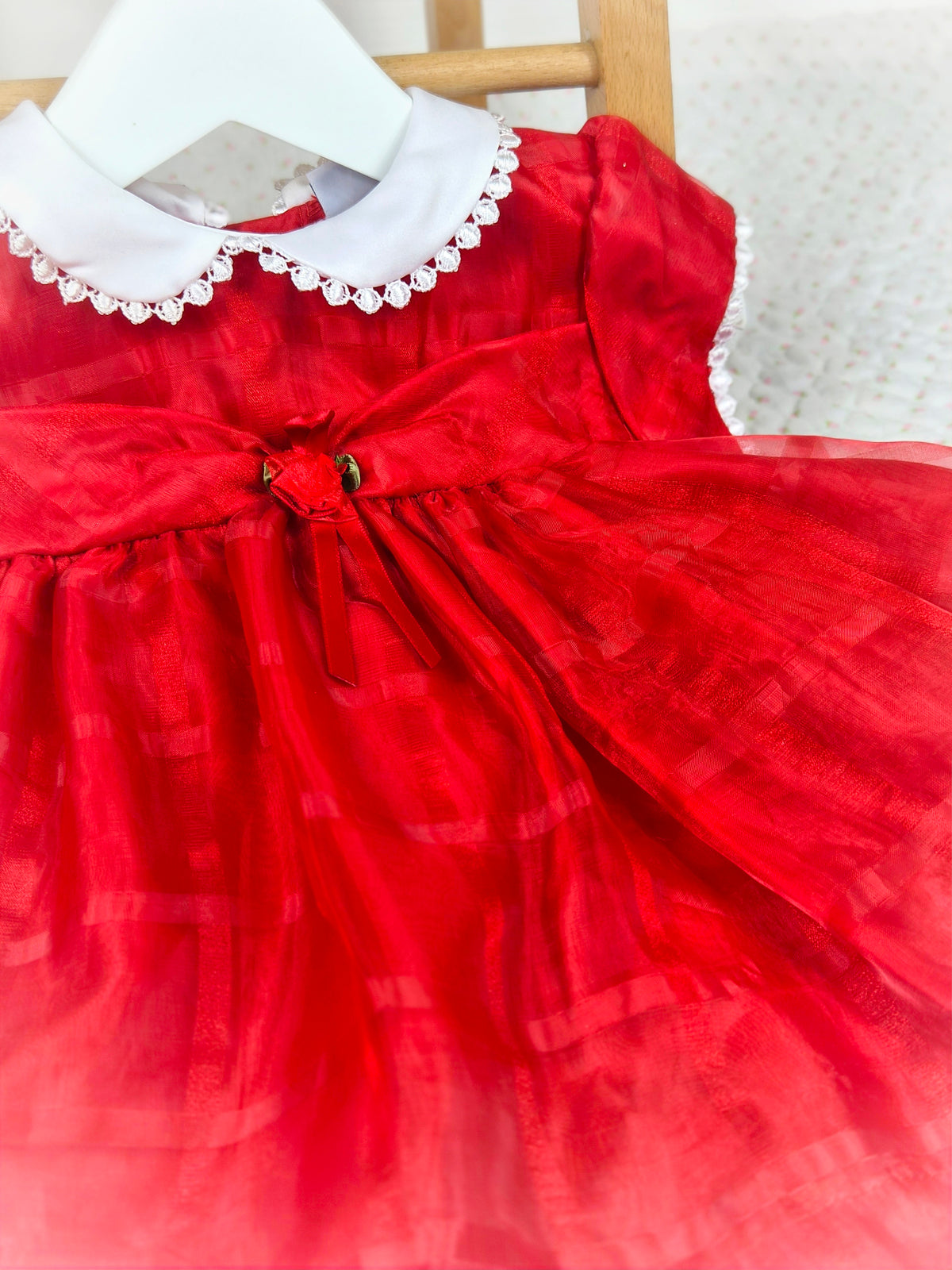 12-18 months. Red taffeta vintage Bryan dress with white collar